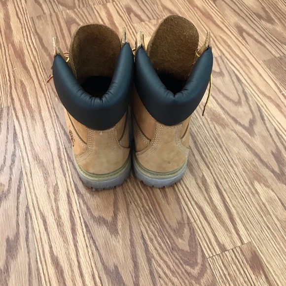 Timberland Boots (women’s 6.5) - Picture 2 of 4